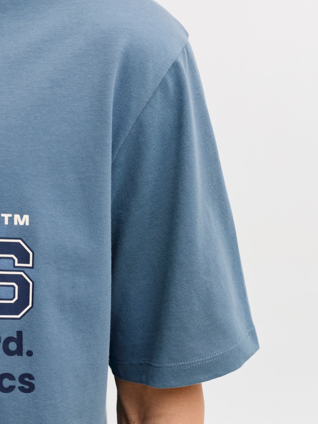 Jack & Jones Rundhalsshirt »JJELOGO TEE SS O-NECK 2 COL SS26 SN« mit Grafikprint