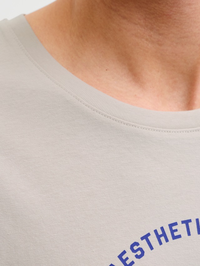 Jack & Jones Rundhalsshirt »JJELOGO TEE SS O-NECK 2 COL SS26 SN« mit Grafikprint
