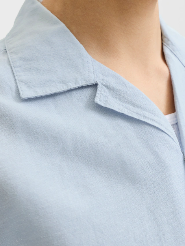 Jack & Jones Kurzarmhemd »JJEBREEZE LINEN BLEND RESORT SHIRT SS SN« mit Knopfleiste