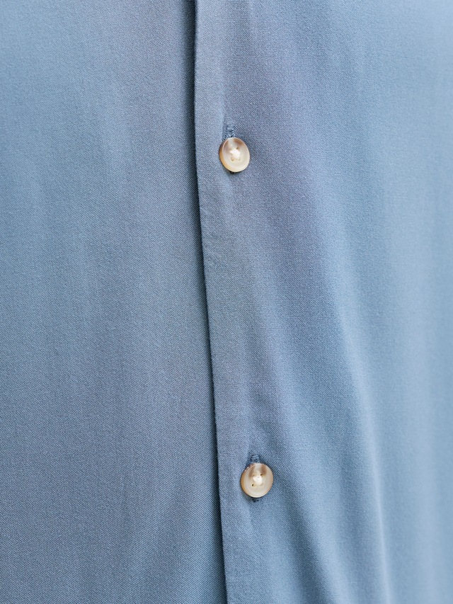 Jack & Jones Kurzarmhemd »JJEJEFF RESORT SOLID SHIRT SS SN« Viskose, loose fit