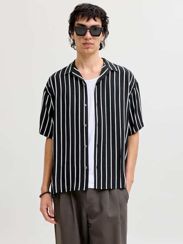 Jack & Jones Kurzarmhemd »JJEJEFF RESORT STRIPE SHIRT S/S SN« Viskose, loose fit
