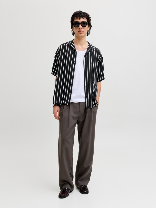 Jack & Jones Kurzarmhemd »JJEJEFF RESORT STRIPE SHIRT S/S SN« Viskose, loose fit
