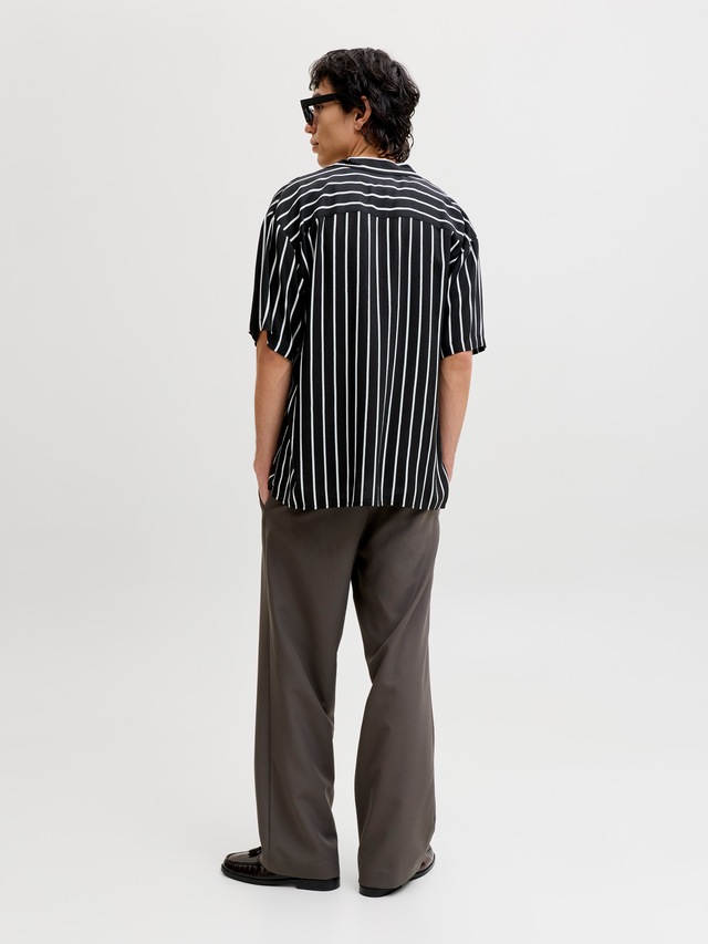 Jack & Jones Kurzarmhemd »JJEJEFF RESORT STRIPE SHIRT S/S SN« Viskose, loose fit