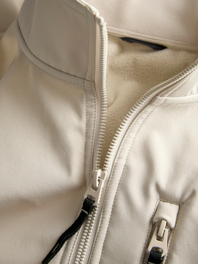 Jack & Jones Softshelljacke »JJEPARKER SOFTSHELL BOMBER SN« Softshelljacke, aus Polyester, modischer Fit, mit Brust-Reißverschluss