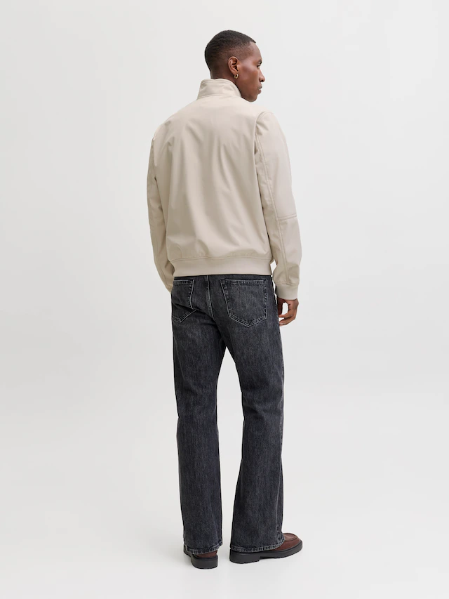 Jack & Jones Softshelljacke »JJEPARKER SOFTSHELL BOMBER SN« Softshelljacke, aus Polyester, modischer Fit, mit Brust-Reißverschluss