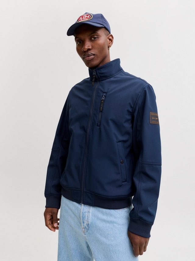 Jack & Jones Softshelljacke »JJEPARKER SOFTSHELL BOMBER SN« Softshelljacke, aus Polyester, modischer Fit, mit Brust-Reißverschluss