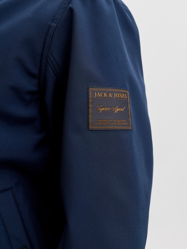 Jack & Jones Softshelljacke »JJEPARKER SOFTSHELL BOMBER SN« Softshelljacke, aus Polyester, modischer Fit, mit Brust-Reißverschluss