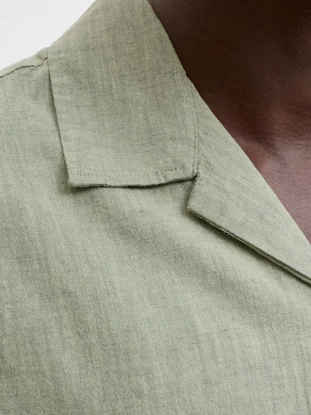 Jack & Jones Kurzarmhemd »JJESUMMER LINEN BLEND RESORT SHIRT SS SN« Baumwollmischung, relaxed fit