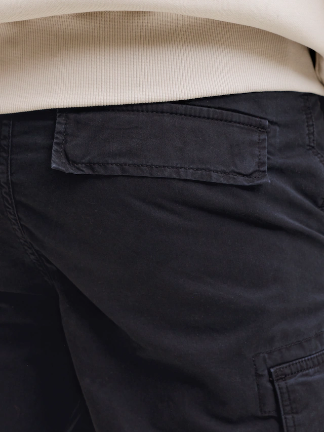 Jack & Jones Cargoshorts »JPSTCOLE FRANK CARGO SHORT MID SN« mit Cargotaschen