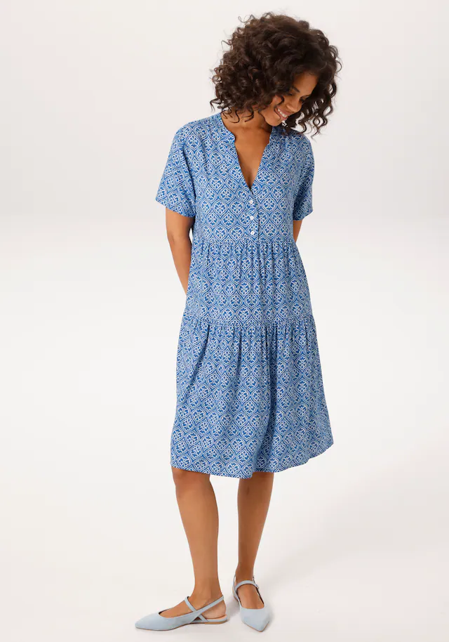 Aniston CASUAL Sommerkleid mit fantasievollem, grafischen Druck
