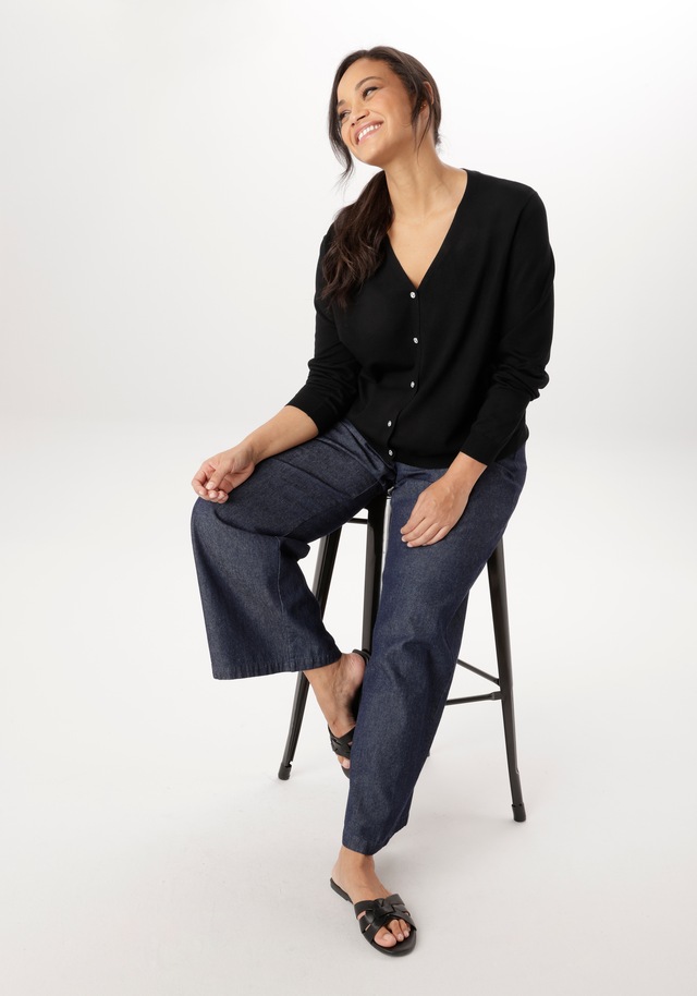 Aniston PLUS Strickjacke mit edlen Knöpfen