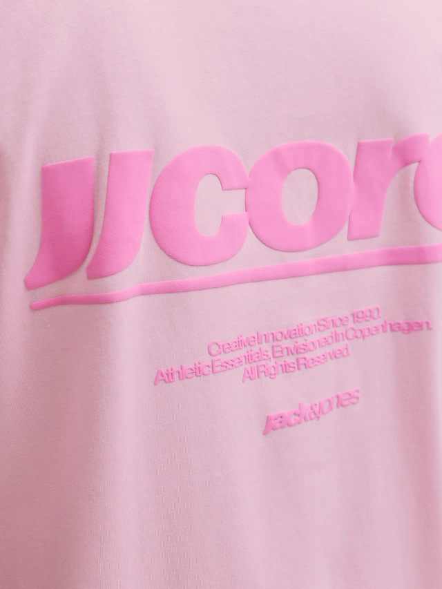 Jack & Jones T-Shirt »JCOCLUB BACK TEXT PRNT TEE SS CREW SN« mit Print