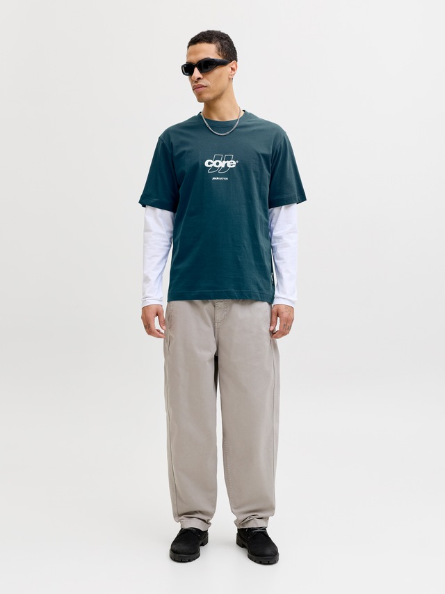 Jack & Jones T-Shirt »JCOCLUB FRONT PRINT TEE SS CREW SN« mit Print