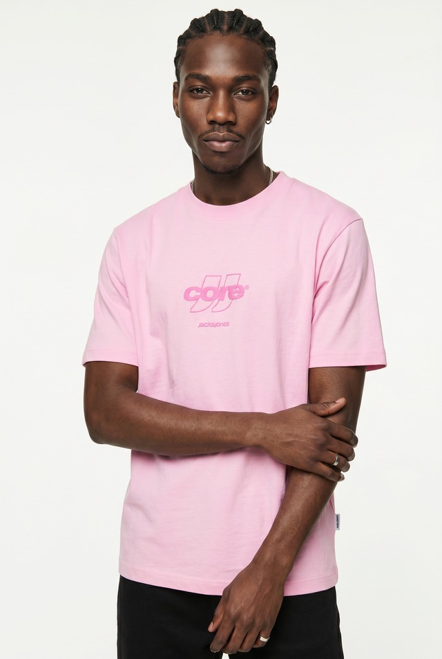 Jack & Jones T-Shirt »JCOCLUB FRONT PRINT TEE SS CREW SN« mit Print
