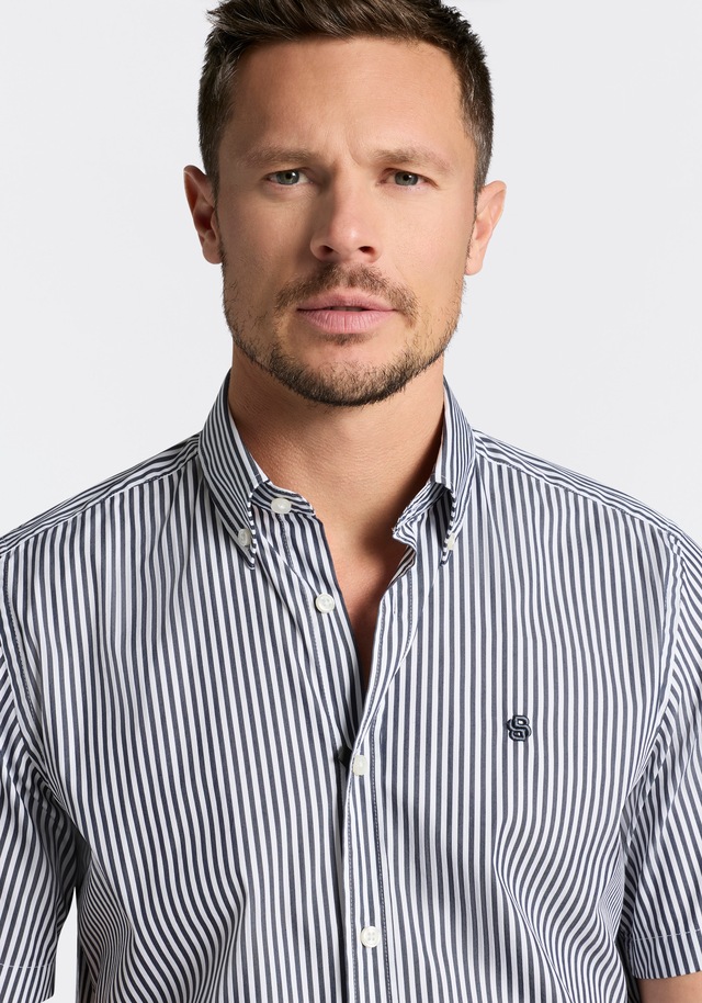 BOSS Kurzarmhemd Button-down-Kragen Regular Fit, Baumwollmix