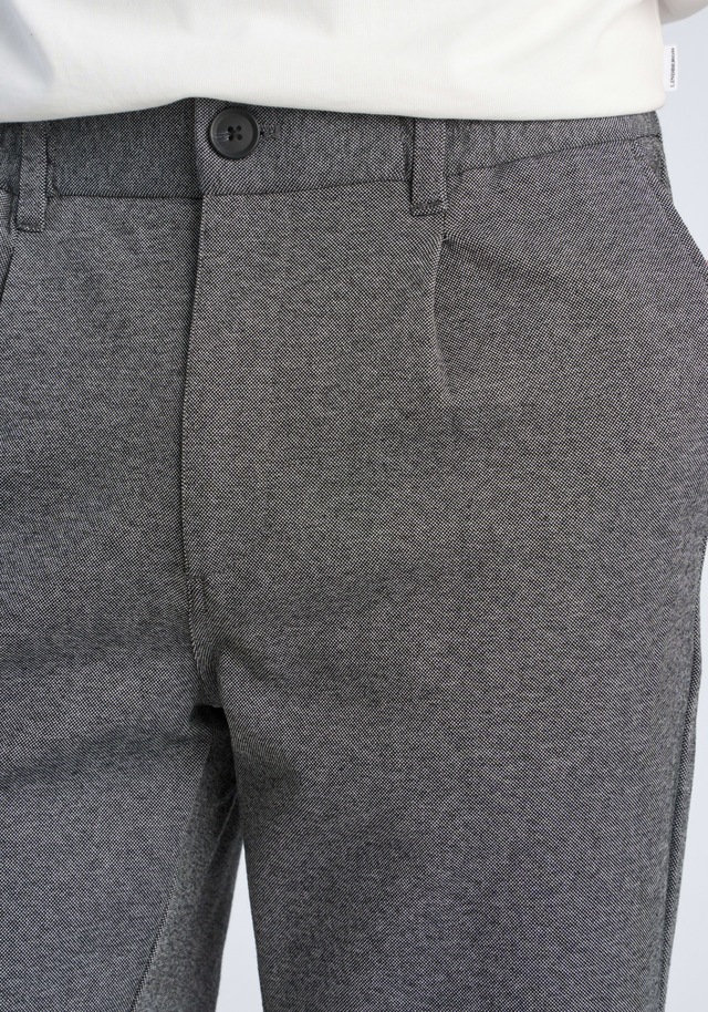LINDBERGH Shorts mit Viskose und Stretch