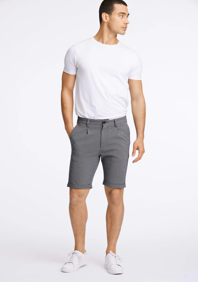 LINDBERGH Chinoshorts im Slim Fit und mit Viskose und Stretch