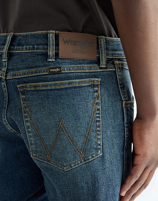 Wrangler Bootcut-Jeans »Foundation« Bootcut fit