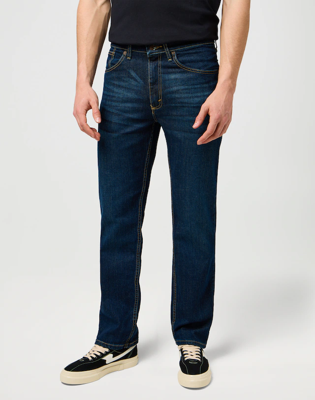Wrangler Straight-Jeans »Foundation« aus elastischer Baumwollmischung