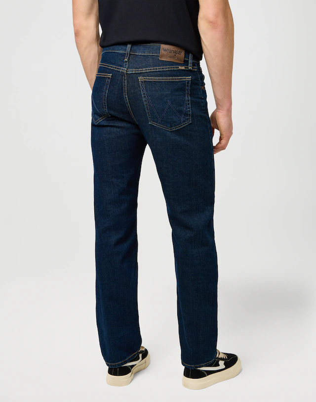 Wrangler Straight-Jeans »Foundation« aus elastischer Baumwollmischung