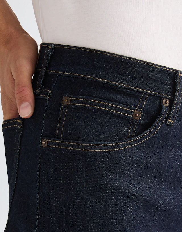 Wrangler Straight-Jeans »Foundation« aus elastischer Baumwollmischung