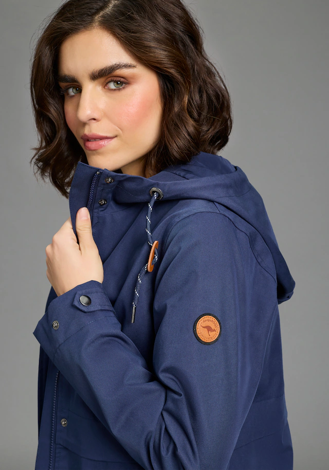 KangaROOS Outdoorjacke mit Kapuze Übergangsjacke gefütterte Kapuze, Kordelzug, Klappentaschen