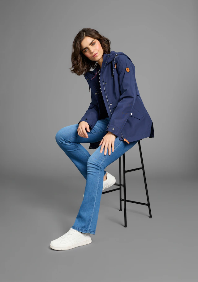 KangaROOS Outdoorjacke mit Kapuze Übergangsjacke gefütterte Kapuze, Kordelzug, Klappentaschen