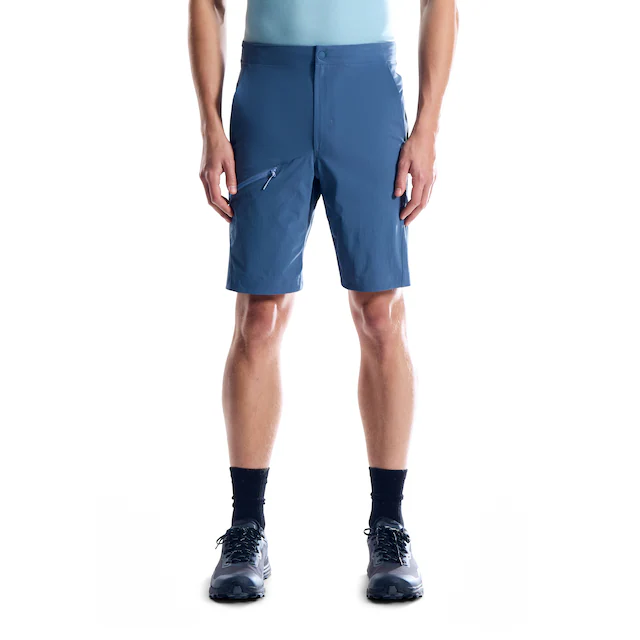 Berghaus Funktionsshorts »CALDBECK SHORT AM« elastisches Material, leichtes Obermaterial, atmungsaktives Futter