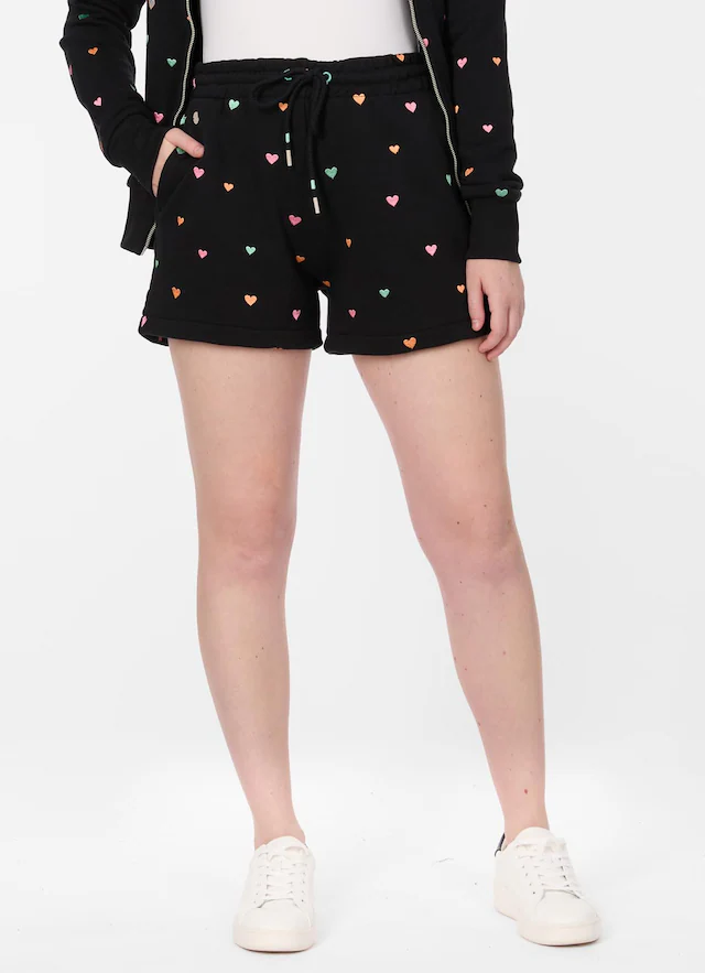 Ragwear Sweatshorts »ANIKU HEARTS« Mit Kordelzug und kleinen bunten Herzchen bestickt