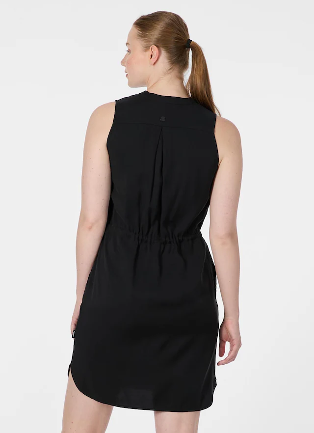 Ragwear Sommerkleid »ROISSIN« Brusttaschen Viskosemischung mit Brusttaschen, Taillenband und Anti-Knitter-Finish