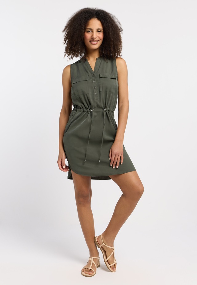 Ragwear Sommerkleid »ROISSIN« Brusttaschen Viskosemischung mit Brusttaschen, Taillenband und Anti-Knitter-Finish