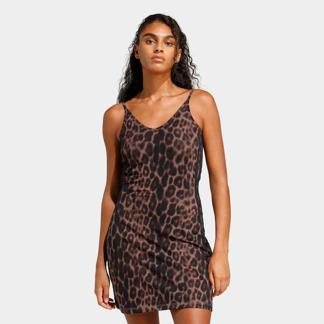 adidas Sportswear Shirtkleid »SEASONAL ESSENTIALS MIT LEOPARDENPRINT UND 3-STREIFEN«