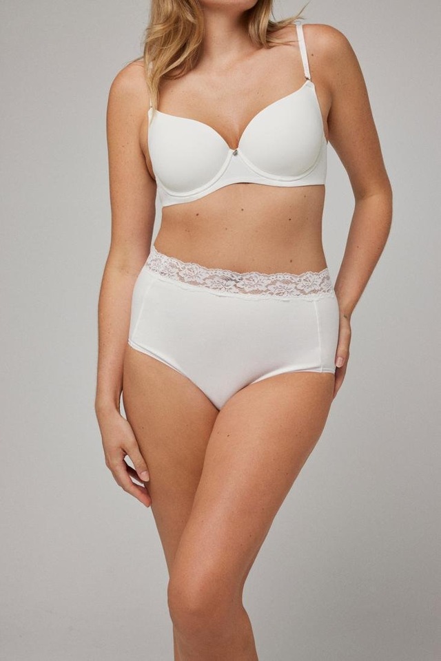 YSABEL MORA Shapingslip Baumwollmix, elastisch, leichter Shape-Effekt, Spitze