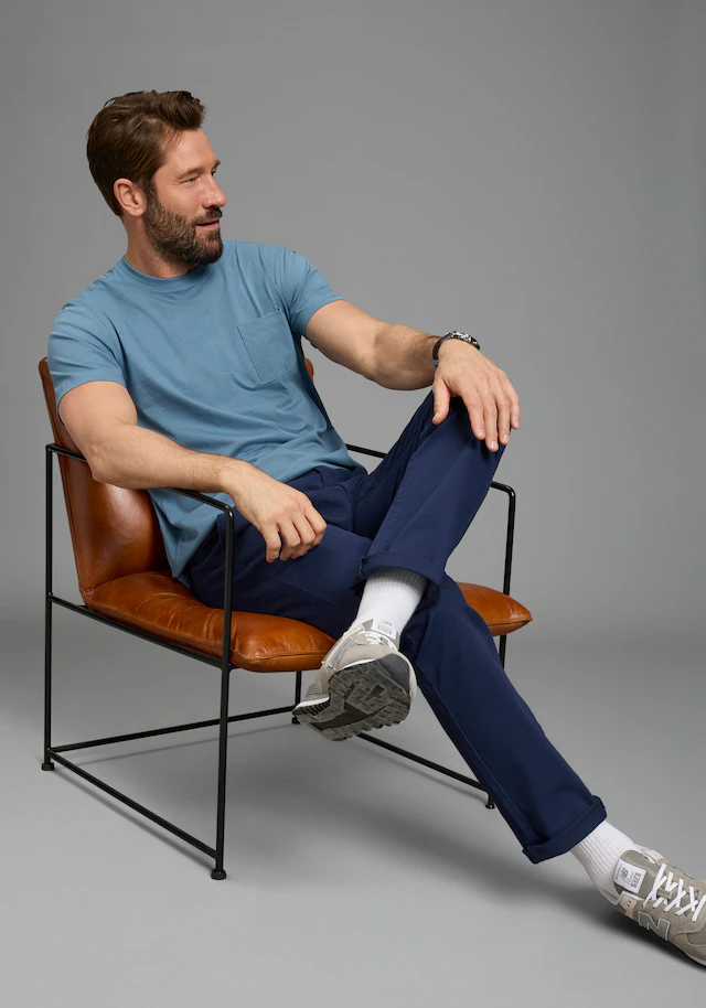 Man's World Rundhalsshirt »Neue Kollektion!« Regular Fit, kurzarm, mit Brusttasche, unifarben