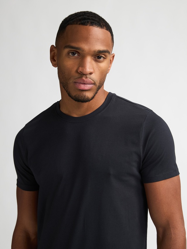 Petrol Industries T-Shirt »Men Body Fit R-Neck - 2PACK« Packung, 2er-, Auch ideal zum Unterziehen