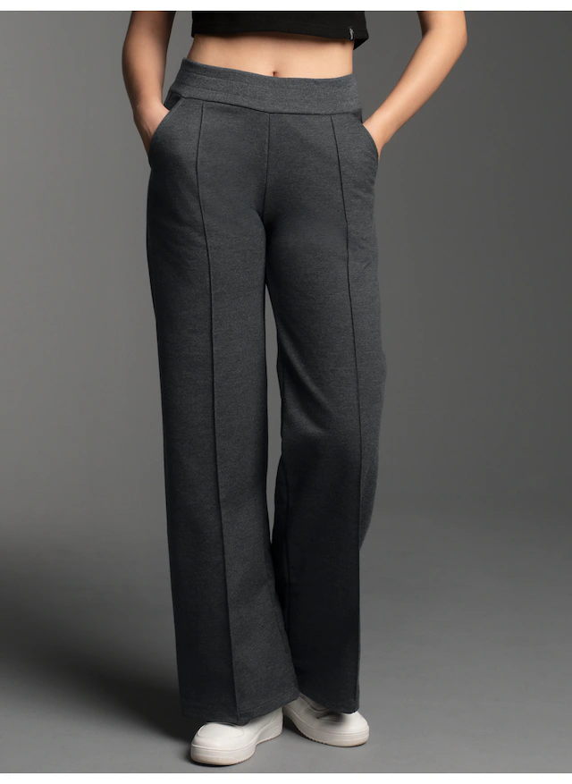 Trigema Jerseyhose »TRIGEMA Freizeithose mit weitem Bein und hohem Bund«