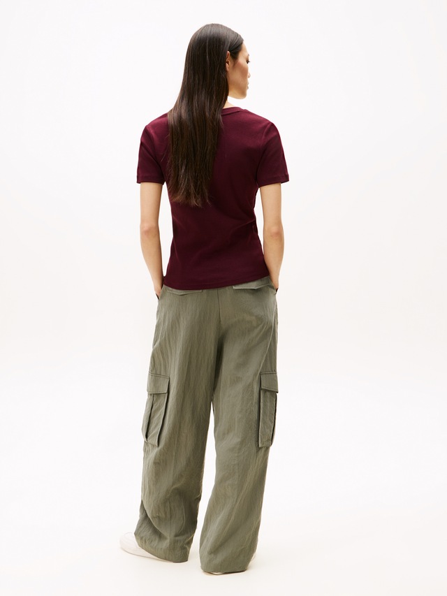 Tommy Hilfiger T-Shirt »SLIM CODY V-NECK SHORT SLEEVE« aus Baumwolle, Logostickerei, gestreift
