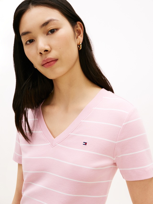 Tommy Hilfiger T-Shirt »SLIM CODY V-NECK SHORT SLEEVE« aus Baumwolle, Logostickerei, gestreift