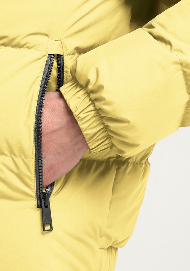 Jack Wolfskin Daunenjacke »FROZEN PALACE JKT W RDS« mit Kapuze mit Kapuze, winddicht, atmungsaktiv, wasserabweisend