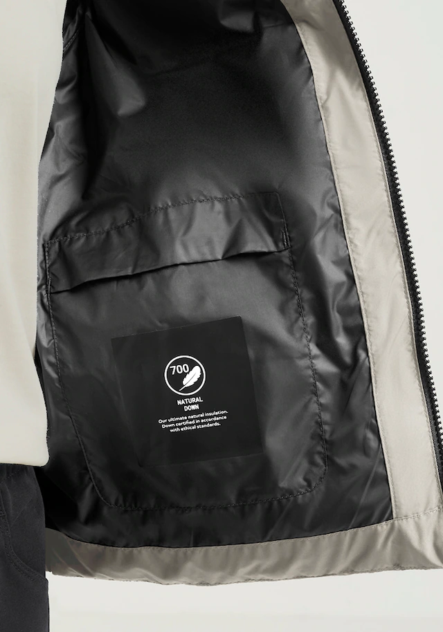 Jack Wolfskin Daunenjacke »FROZEN PALACE JKT W RDS« mit Kapuze mit Kapuze, winddicht, atmungsaktiv, wasserabweisend