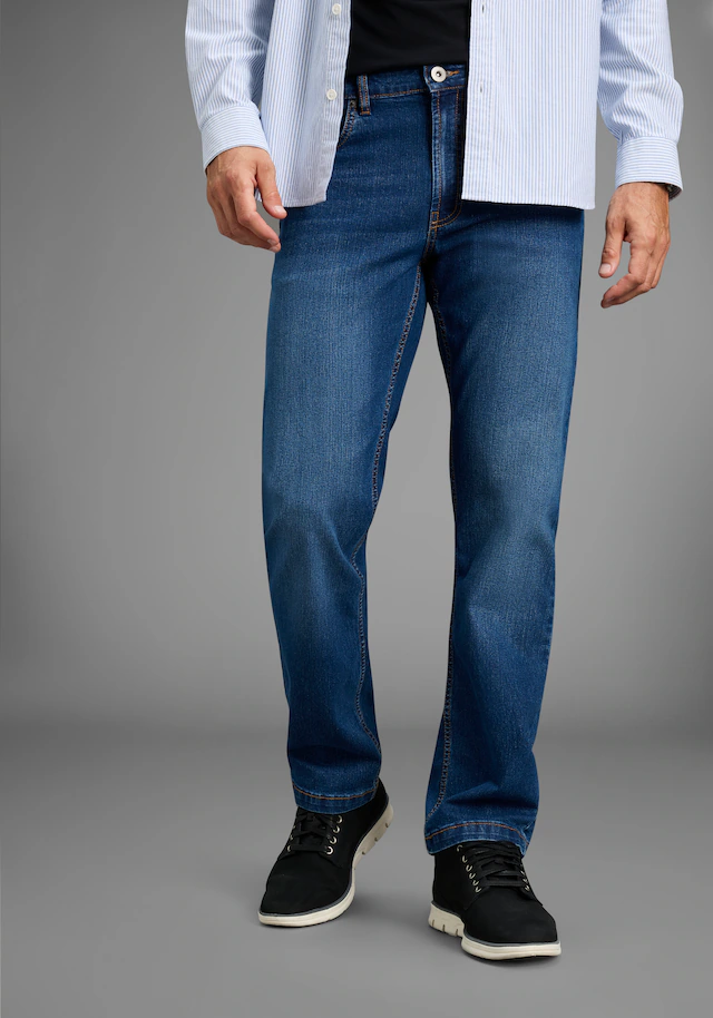 Arizona Straight-Jeans gerader Schnitt, normale Leibhöhe, mit Knopf- und Reißverschluss