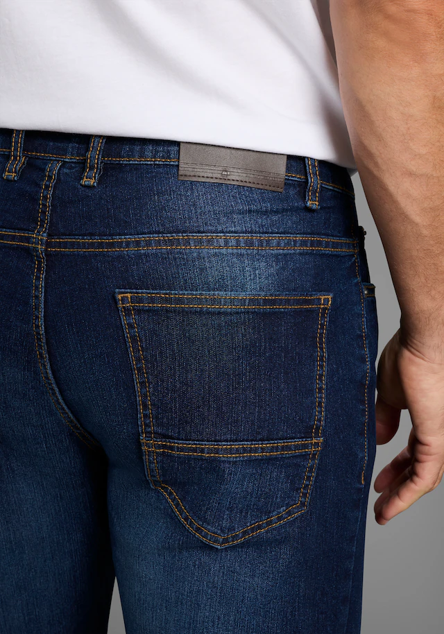 Arizona Straight-Jeans gerader Schnitt, normale Leibhöhe, mit Knopf- und Reißverschluss