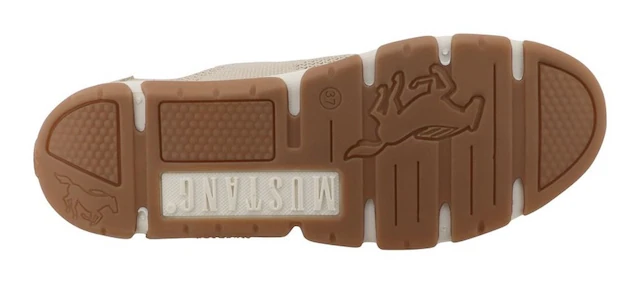Mustang Shoes Slip-On Sneaker »Sue« Freizeitschuh, Halbschuh, Slipper mit Logoschriftzügen