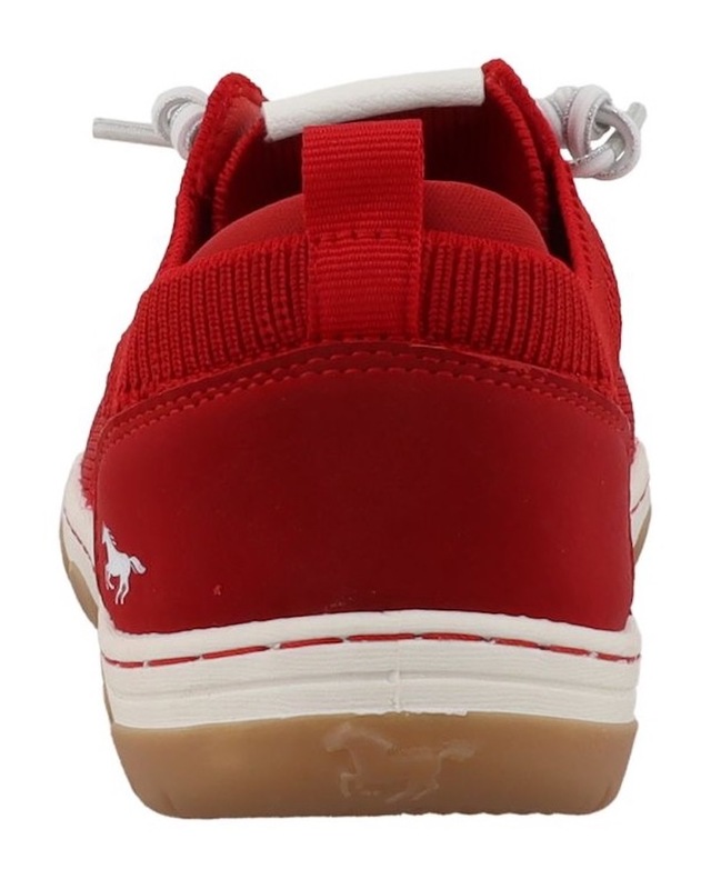 Mustang Shoes Slip-On Sneaker »Sue« Freizeitschuh, Halbschuh, Slipper mit Logoschriftzügen