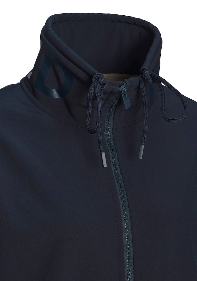 Elbsand Softshelljacke mit hohem, verstellbaren Kragen