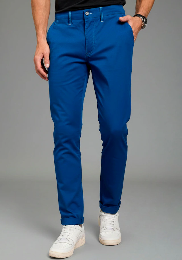 KangaROOS Chinohose Regular Fit, mit geradem Bein, etwas niedrigere Leibhöhe
