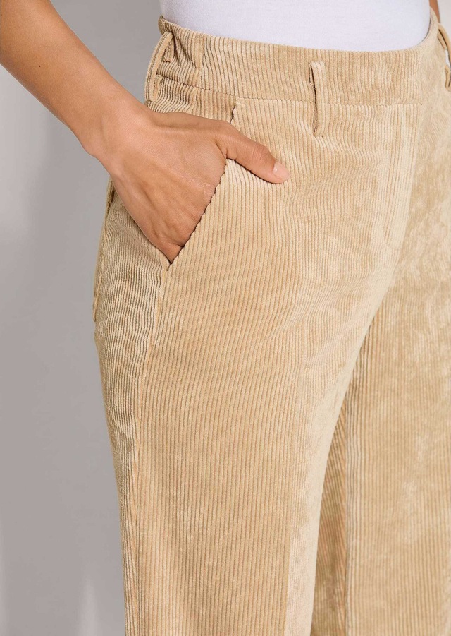 MADELEINE Cordhose »Cordhose Weite Cordhose mit Bügelfalten« Weite Cordhose mit Bügelfalte