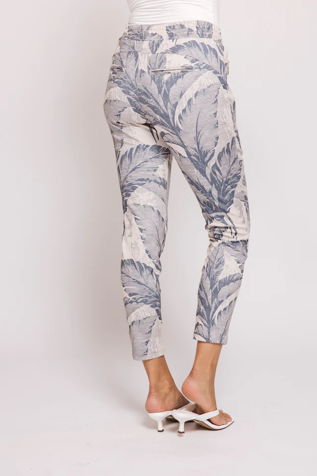 Zhrill Stoffhose »ZHCHIARA CASUAL« schmale Passform, für den Alltag, mit Bindeband und Gummizug