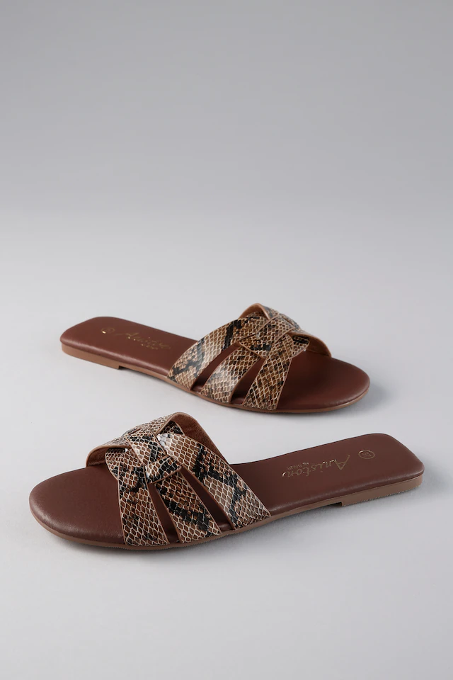 Aniston SHOES Pantolette Sommerschuh, Flat, schmale Form - NEUE KOLLEKTION