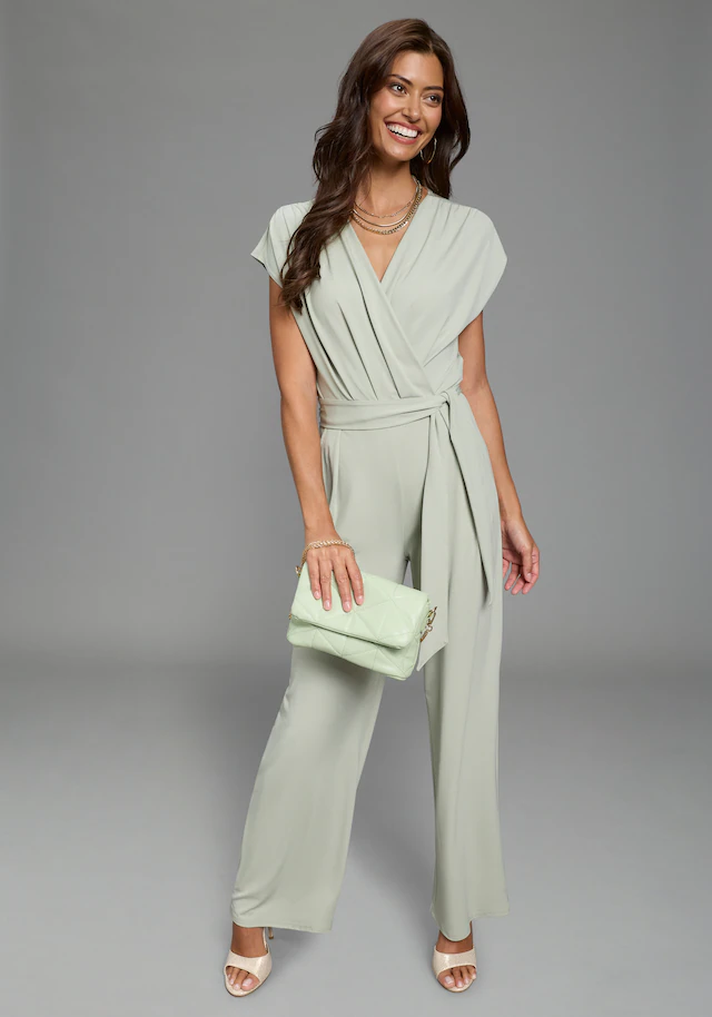 Laura Scott Jumpsuit mit Wickeloptik und Gürtel, aus elastischem Jersey-Material